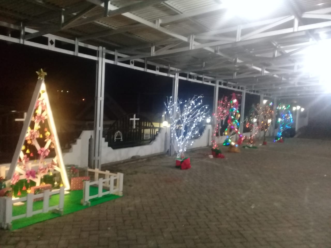 Jemaat Genesaret Sukses Gelar  Lomba Kreasi Pohon Natal 